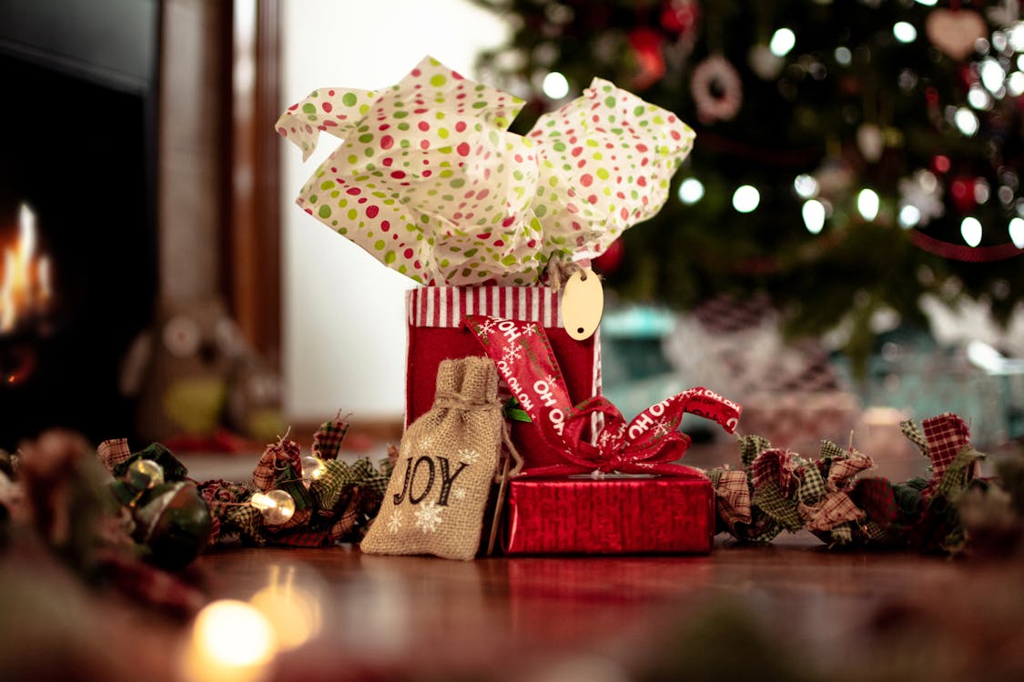 Eingepackte Geschenke fur den Nikolaustag